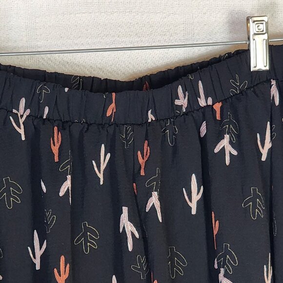 Le Lis Black with Tonal Brown Cactus Fully Lined Poly Span Shorts Macy's Size L - Picture 2 of 16